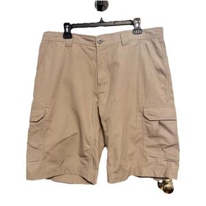 The North Face Cargo Shorts Mens Size 40 Khaki 9.5 inch Lightweight